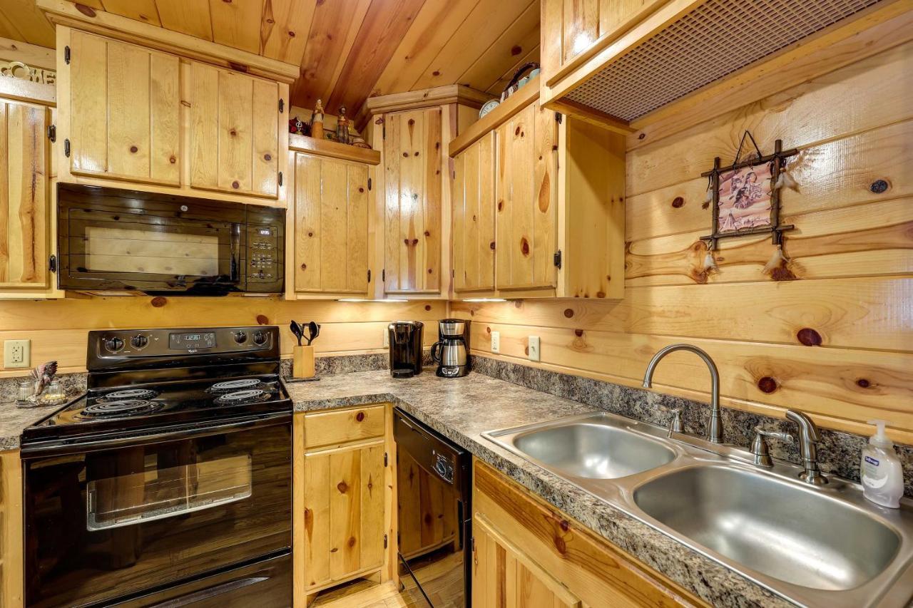 Broken Bow Rental Cabin With Hot Tub And Bar Exteriör bild