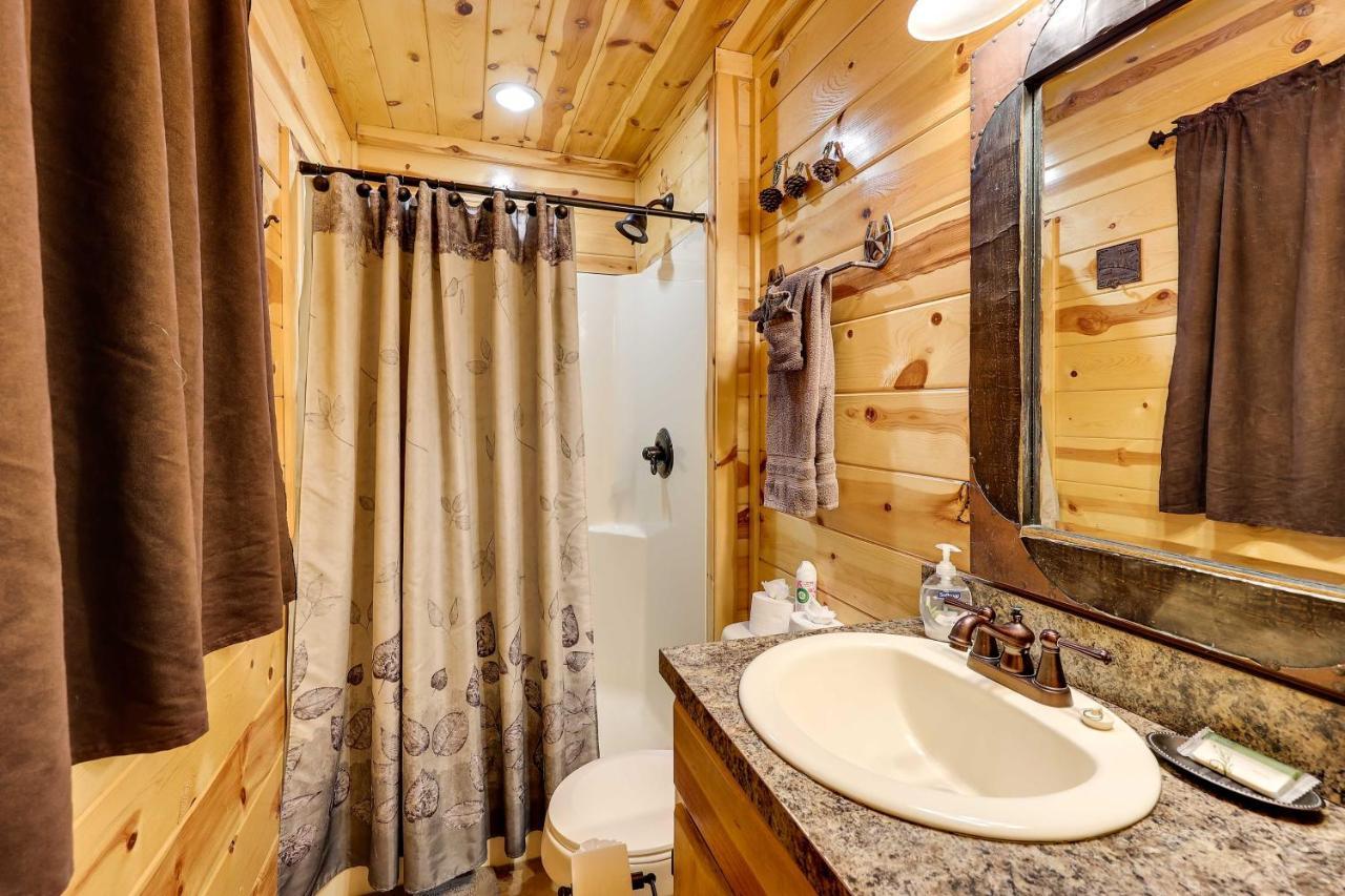 Broken Bow Rental Cabin With Hot Tub And Bar Exteriör bild
