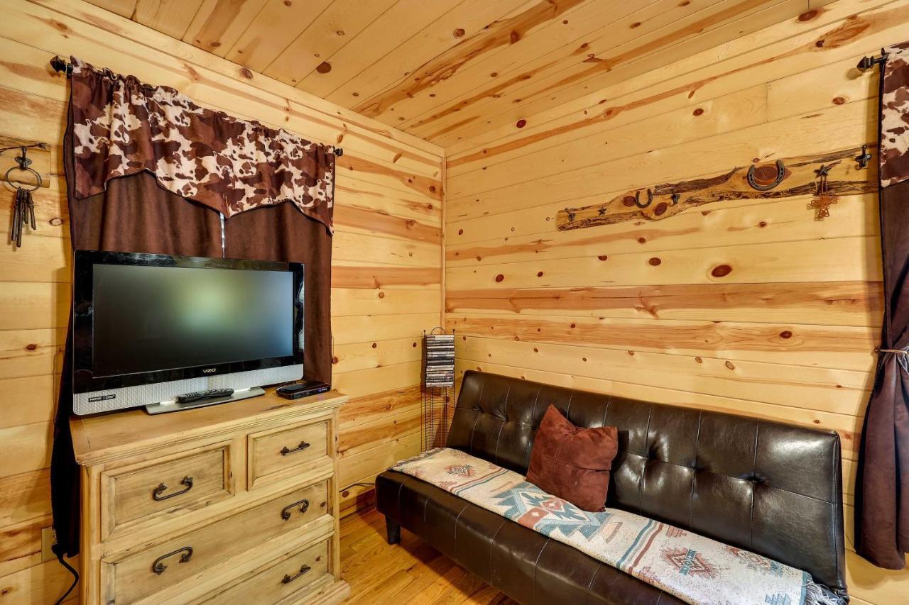 Broken Bow Rental Cabin With Hot Tub And Bar Exteriör bild