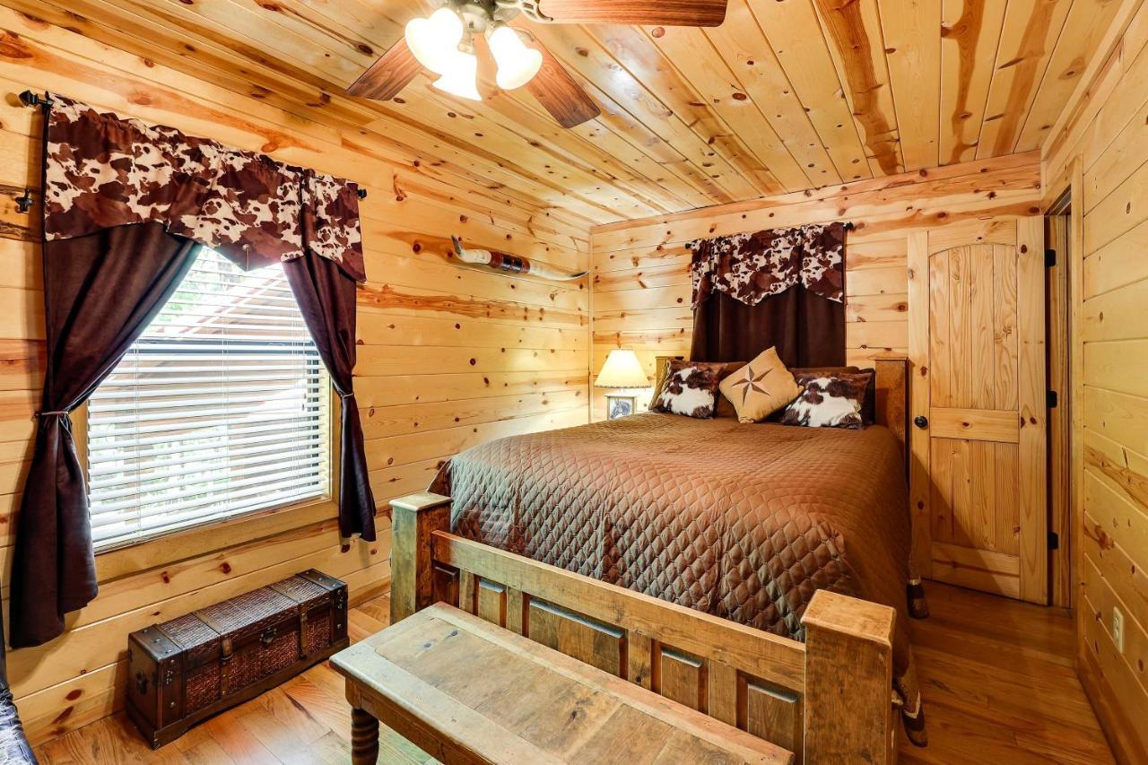 Broken Bow Rental Cabin With Hot Tub And Bar Exteriör bild