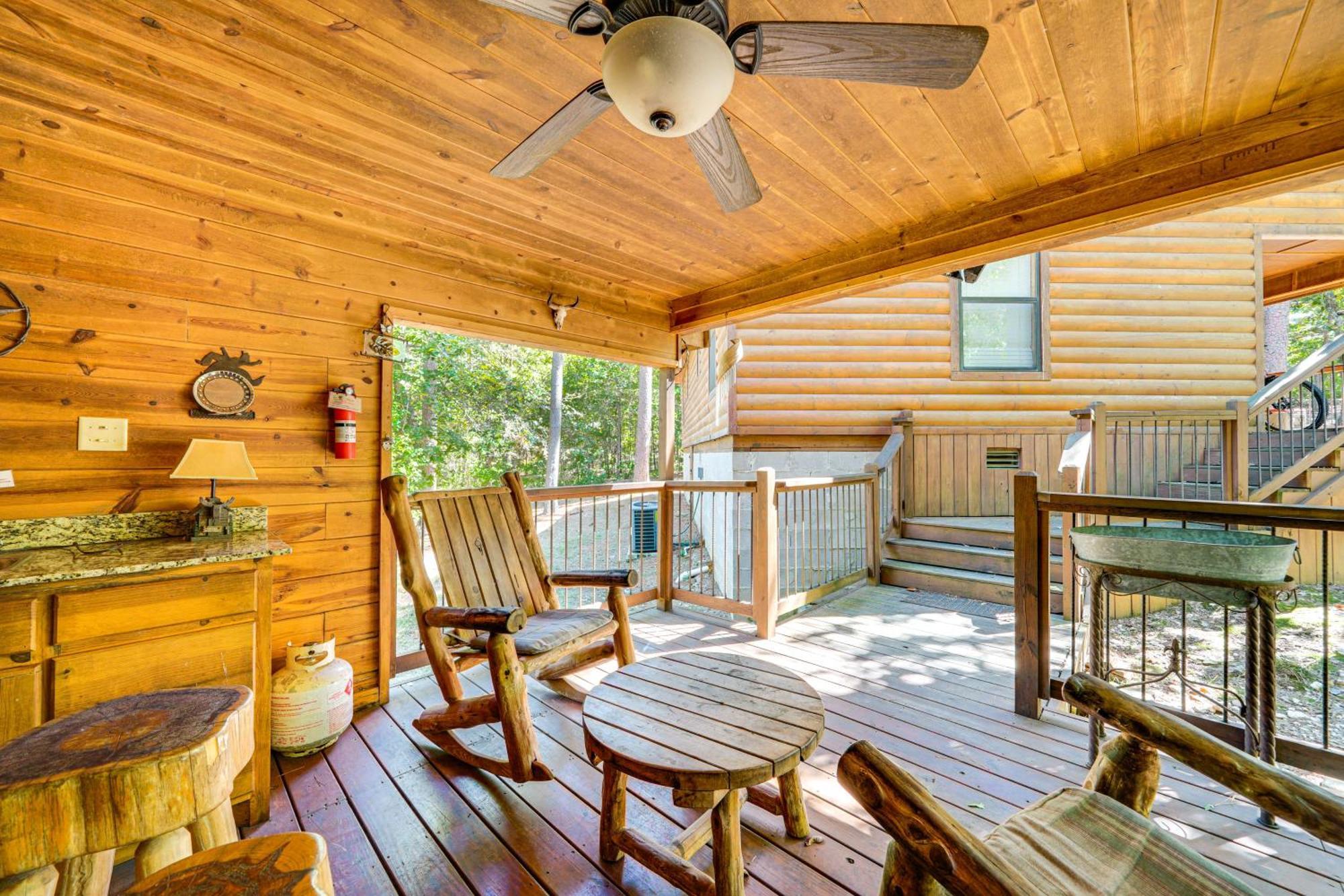 Broken Bow Rental Cabin With Hot Tub And Bar Exteriör bild