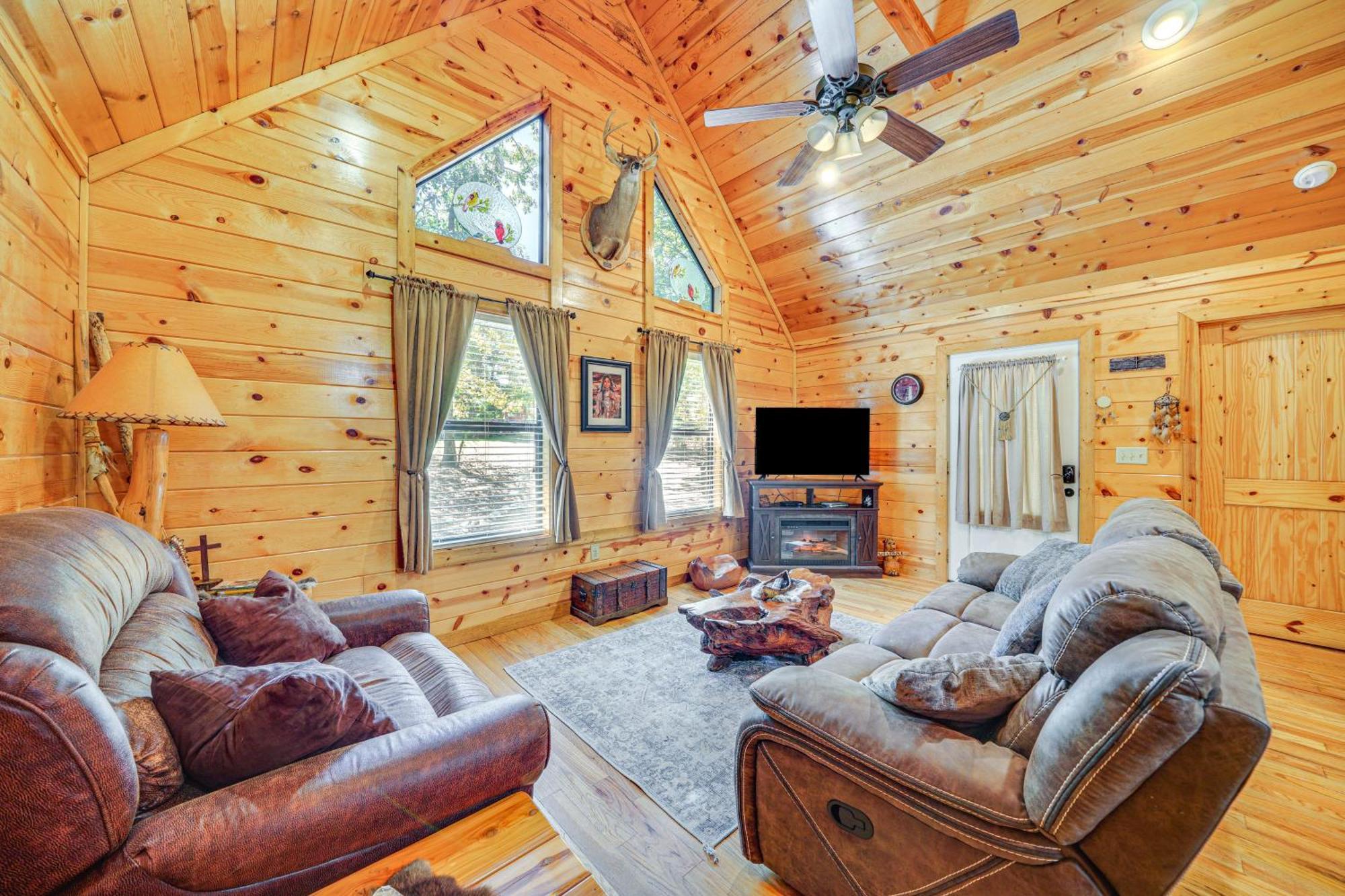 Broken Bow Rental Cabin With Hot Tub And Bar Exteriör bild